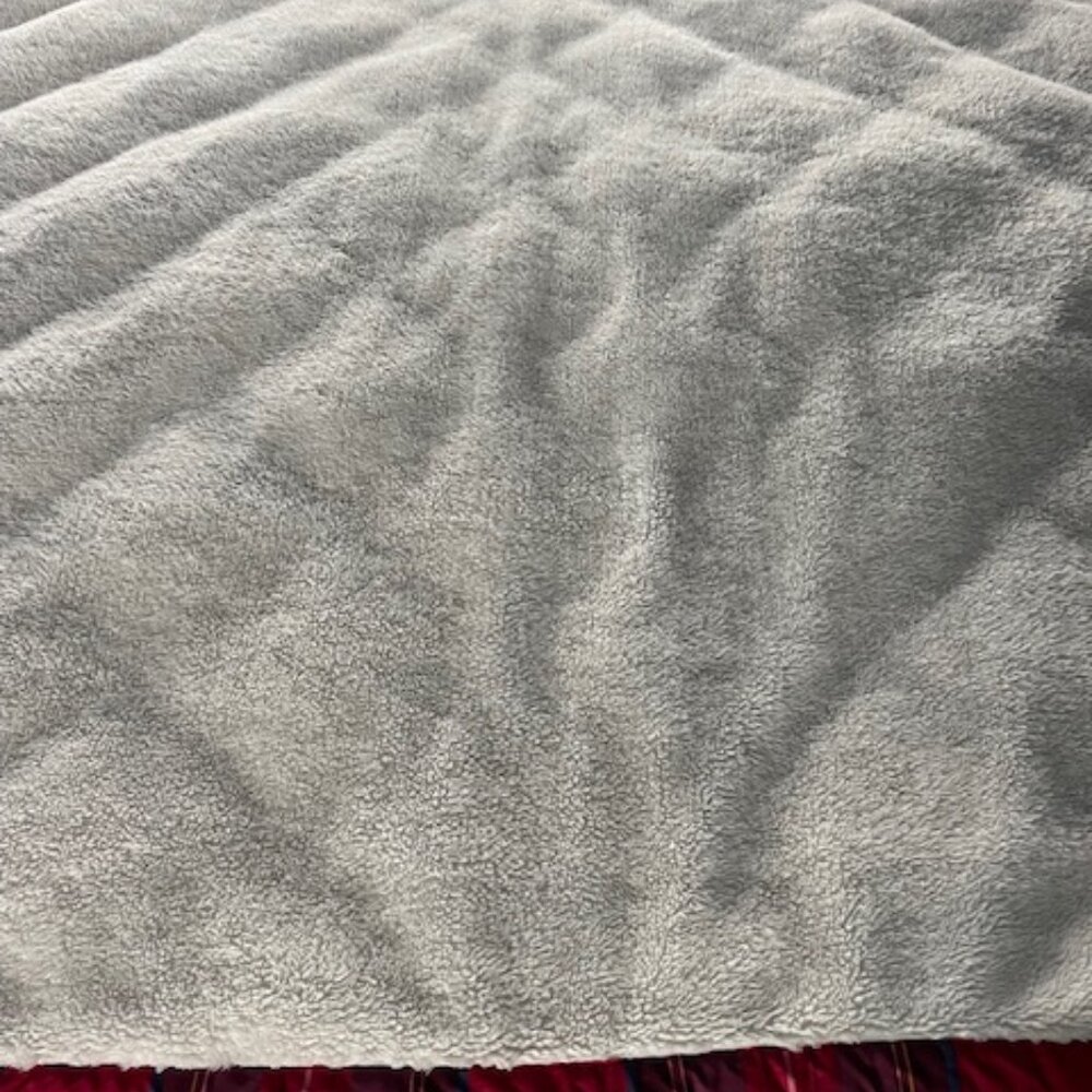 EDDIE BAUER Oversized Cardinal Tartan Plaid Down Throw - Picture 8 of 12